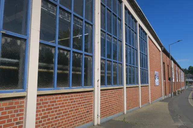 Halle entlang des Mühlwegs