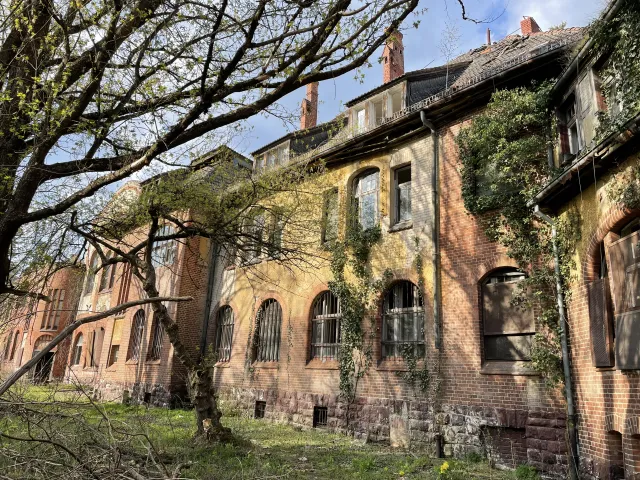 Behandlungsgebäude der ehemaligen Irrenanstalt