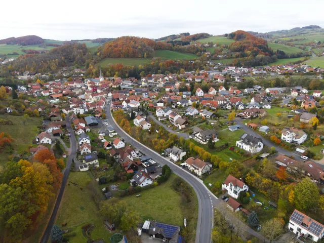 Luftaufnahme – Die Georgstraße ist der östliche Eingang nach Popphausen