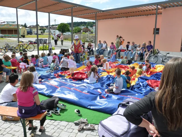 Nördliches Fichtelgebirge: Kinderfest in der »Neuen Mitte« Schönwald