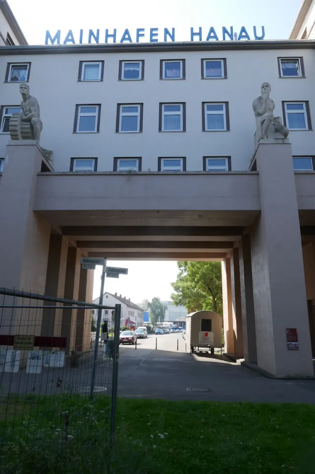 Hafentorgebäude