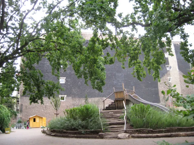 Berlin-Moabit: Spielplatz an der Waldenserstraße